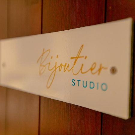 Eden Studios Exteriör bild